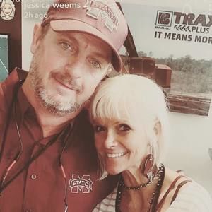 Meet your Posher, Dana